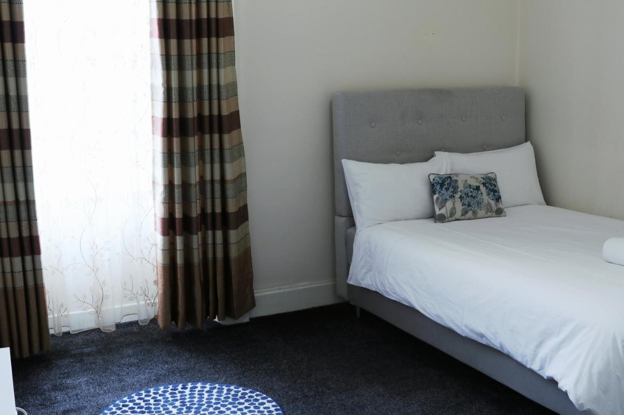 Appartement Tito's Place At Eh11 2db Edinburgh